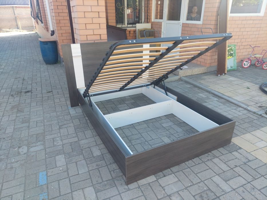 Продам двухспальная кровать