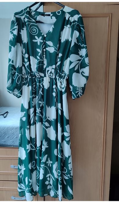 Платья б/у вечерние,повседневные