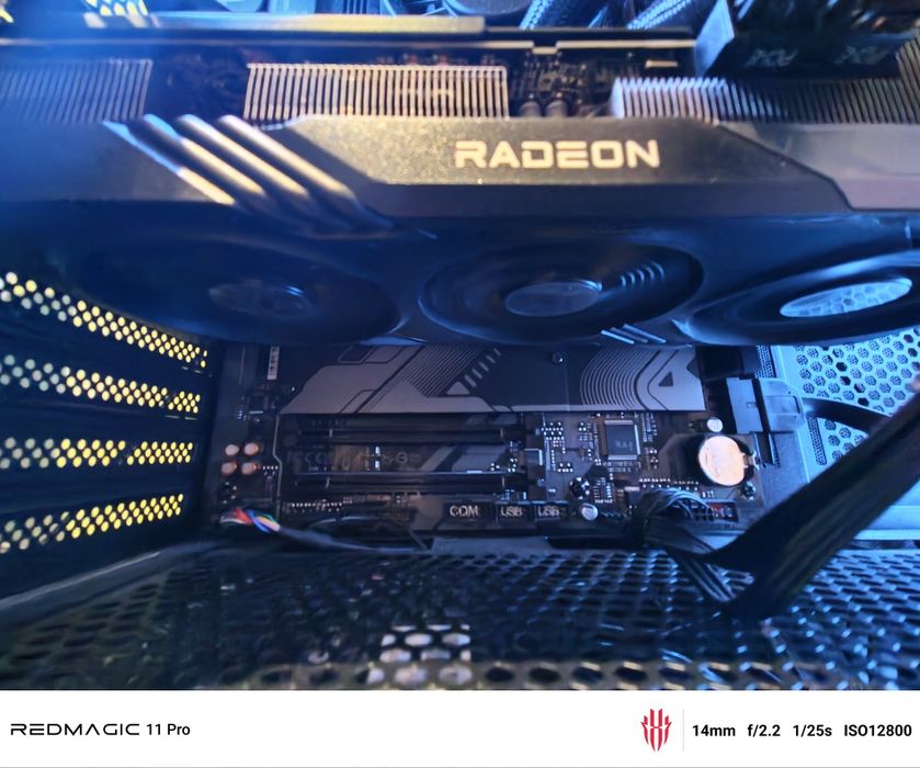 Gigabyte RX 7600 XT Gaming OG 16gb