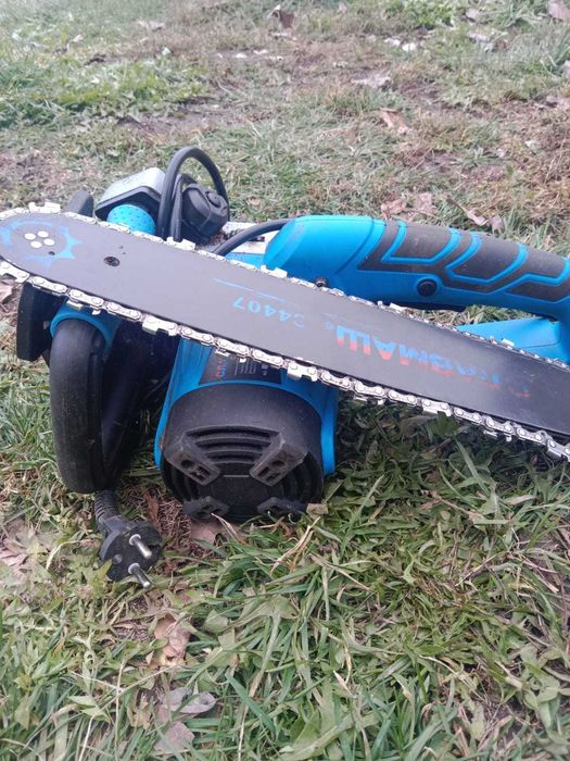 Продам электро пилу