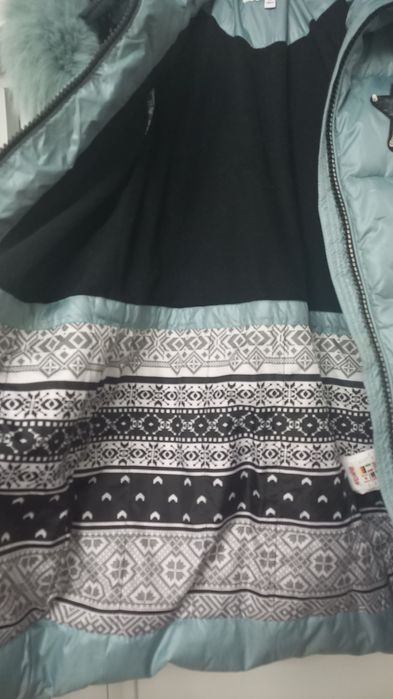 Продаётся куртка. Цена 15000