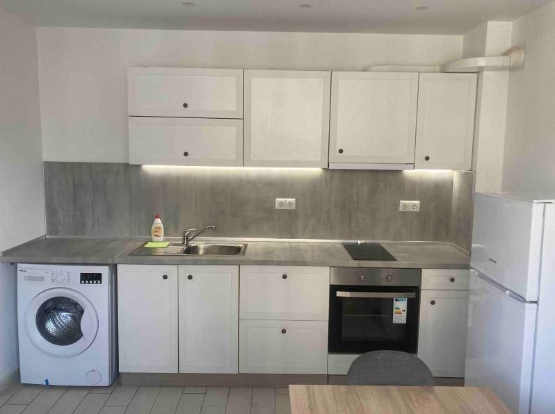 Дава се под наем Двустаен апартамент в Варна, Автогара - 55 кв.м за 409 € - Снимка #2