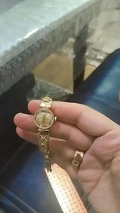 Тилла соат сотилади