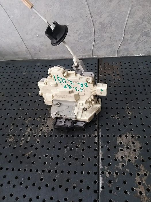 Broasca usa dreapta audi a3 8p 4f1837015