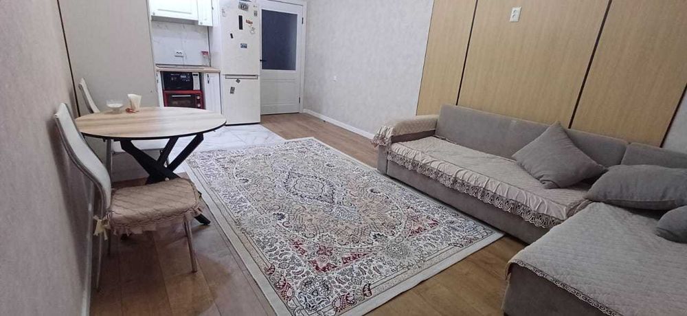 продам евро 3 комн квартиру в центре