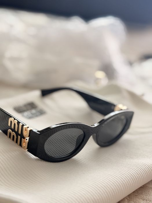 Ochelariu miu miu