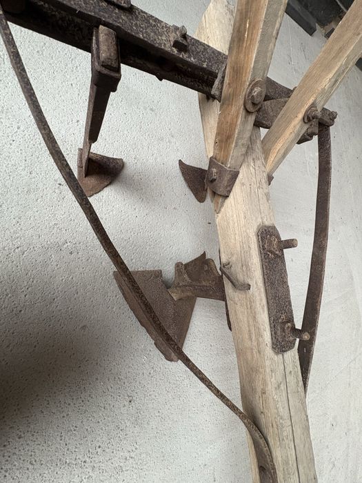 Vand PRASITOARE veche pentru cei pasionati de obiecte traditionale