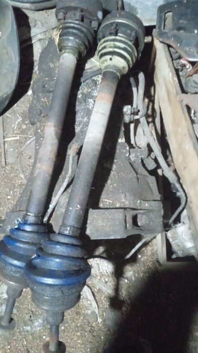 Продам кондиционер митсубиси рвр и каробку передач Ауди 80 с приводами