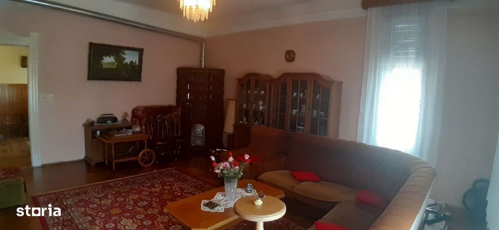 Vindem casa Codlea, Central
