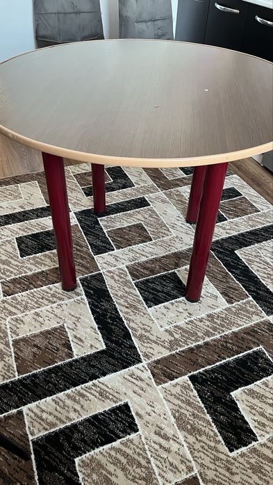 Продам круглый стол