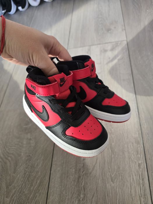 Nike Court Borough Mid 2