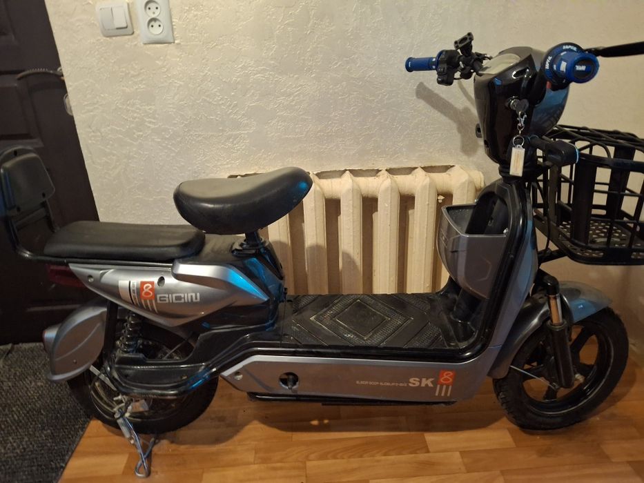 Продаётся электронный скутер