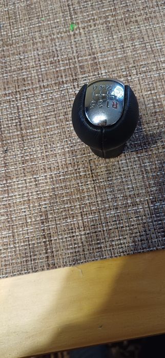 Топка за скоростен лост на Тойота