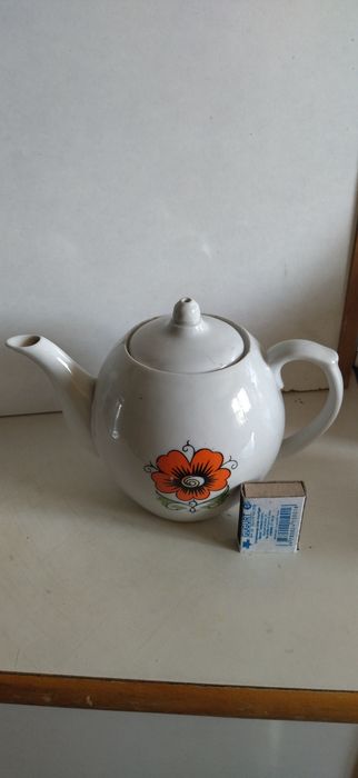 Продаются чайники .