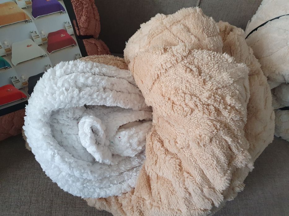 Patura groasa cu blanita Cocolino 200x230cm, 3kg, model tricotaj