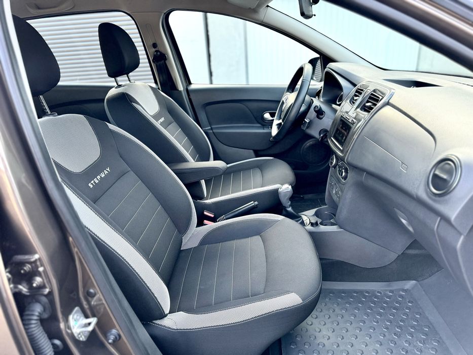 Dacia Sandero Stepway 2019 - 0.9 Turbo 90 CP - 51.000KM - Cutie Automată - Climatronic - Cameră Marșarier - Senzori Parcare.