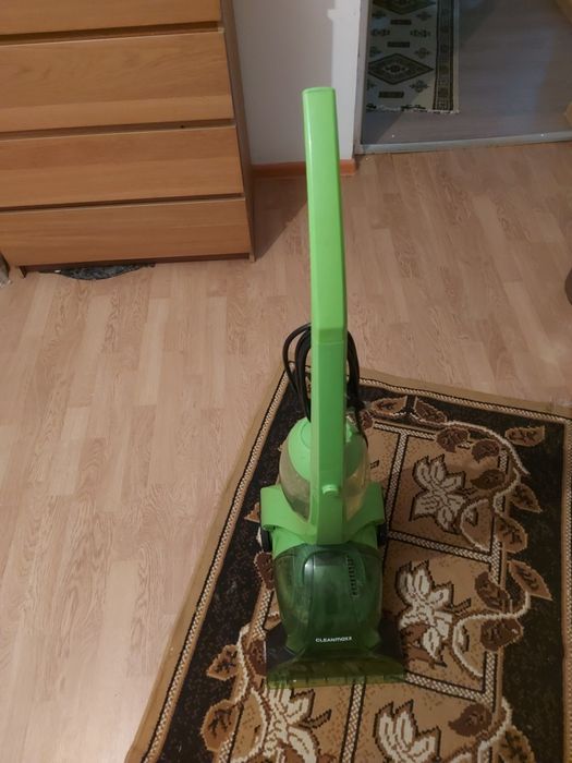 Aspirator curata și spala