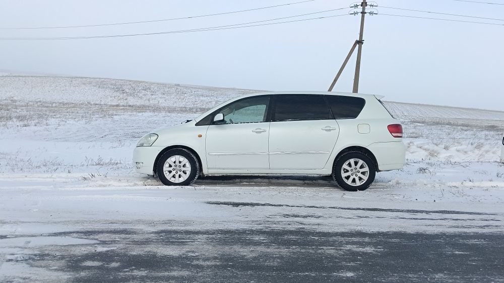 Тойота Ипсум сатылады