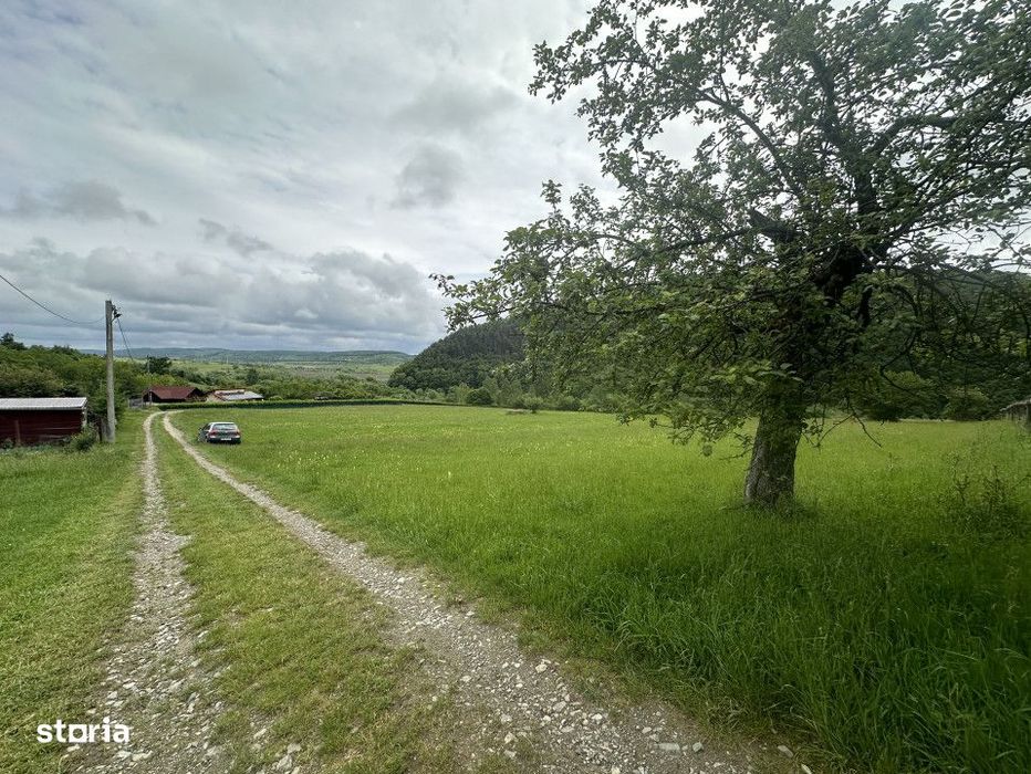 Teren cu priveliște deosebită, 2000mp în Fântânele