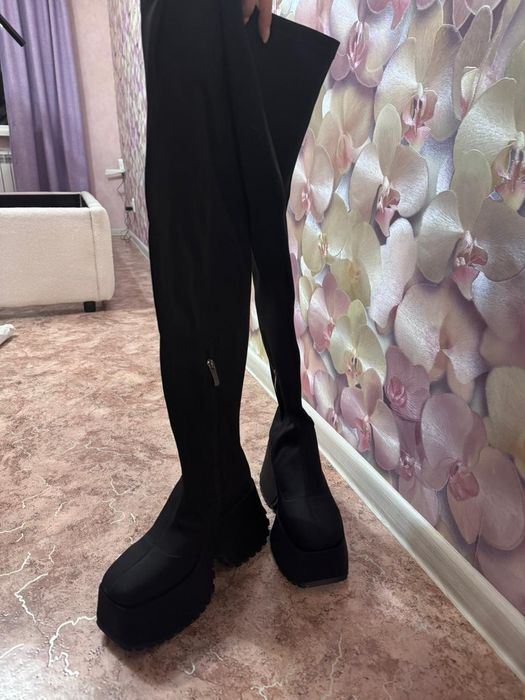 Продаю осенние сапоги чулки