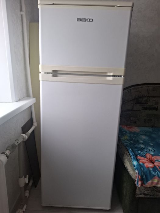 Продам холодильник