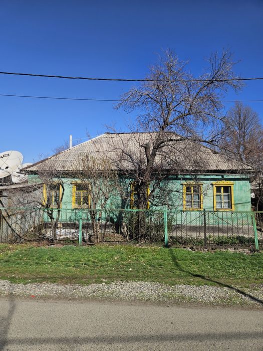 Продам Дом 3-х комнатный + кухня,  полностью с мебелью