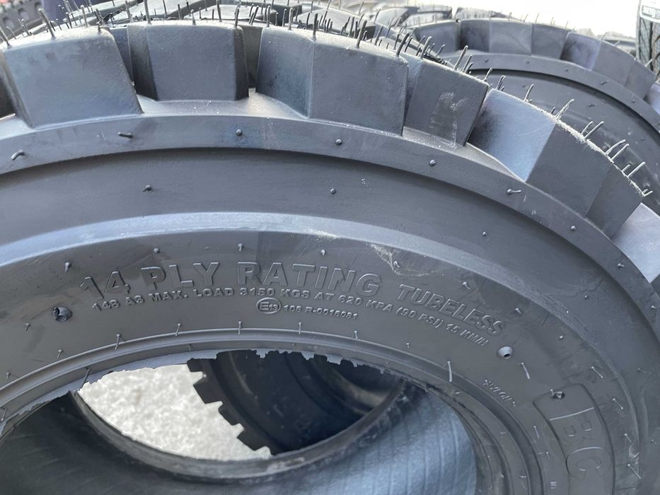 12-16.5 Cauciucuri noi Industriale BOBCAT livrare rapida