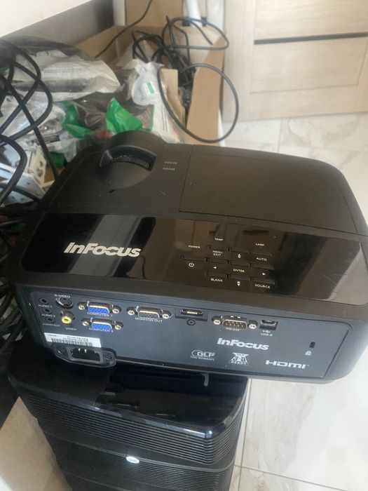 Продам проекторы Optoma