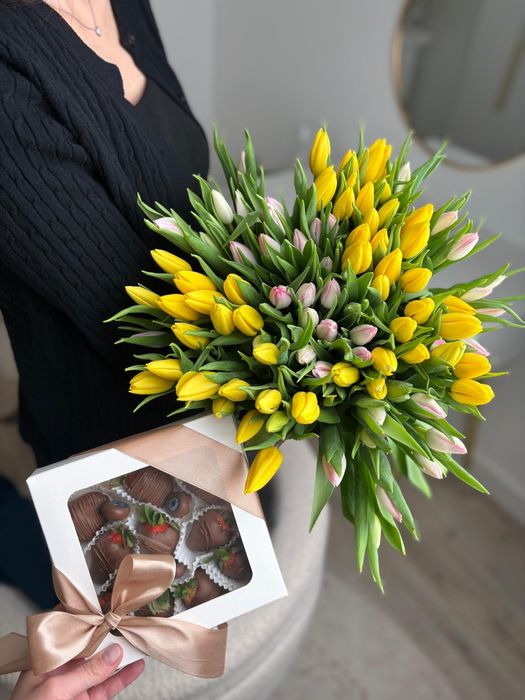 Тюльпаны по 390