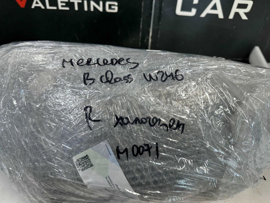 Фар фарове десен Mercedes B class w246 far farove Мерцедес 246 б клас