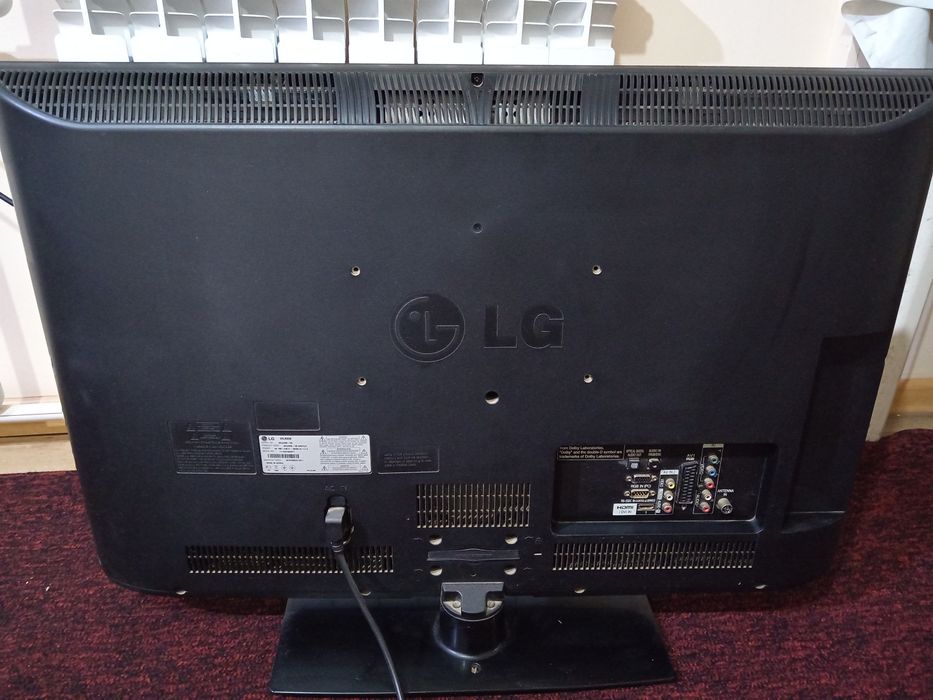 LG телевизор в отличном состоянии