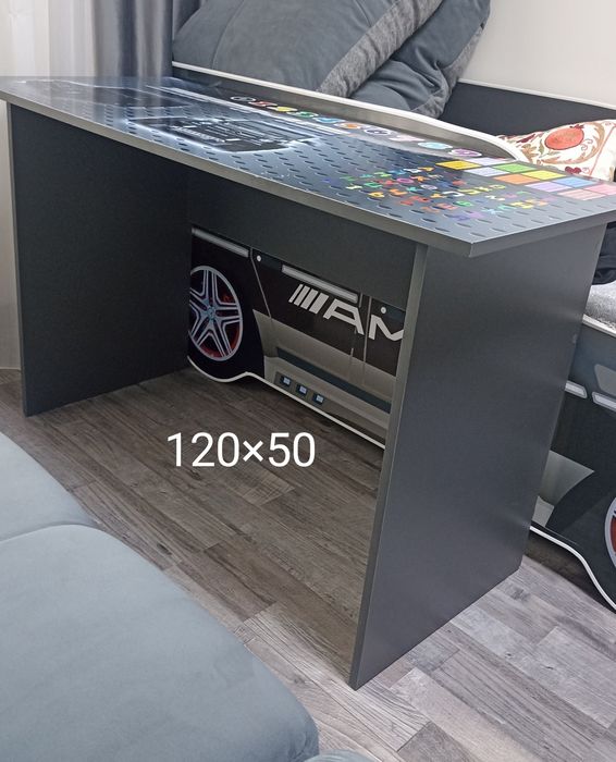 Срочно продам детский спальный гарнитур