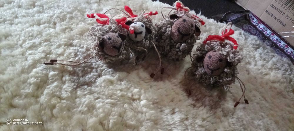 Вълнена Мартеница овца