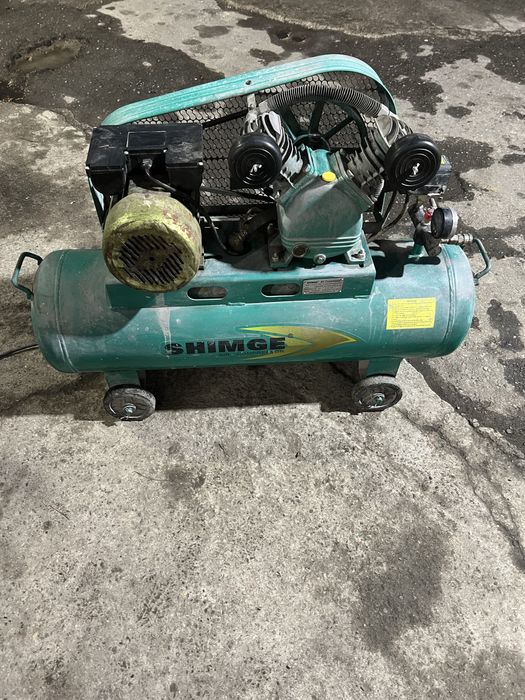 Компрессор 2поршенли.