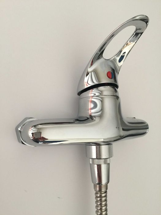 Смесители с керамична глава Ø40-стоящи,стенни,автом.,изтегл. се маркуч