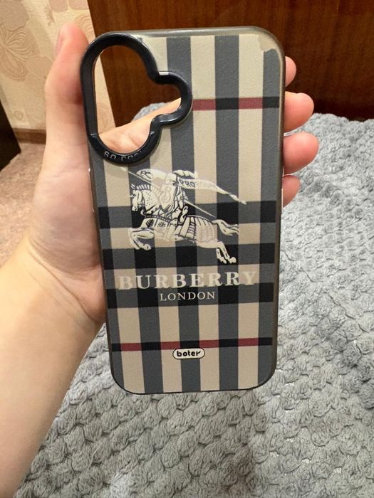 Продам чехлы на 16 айфон