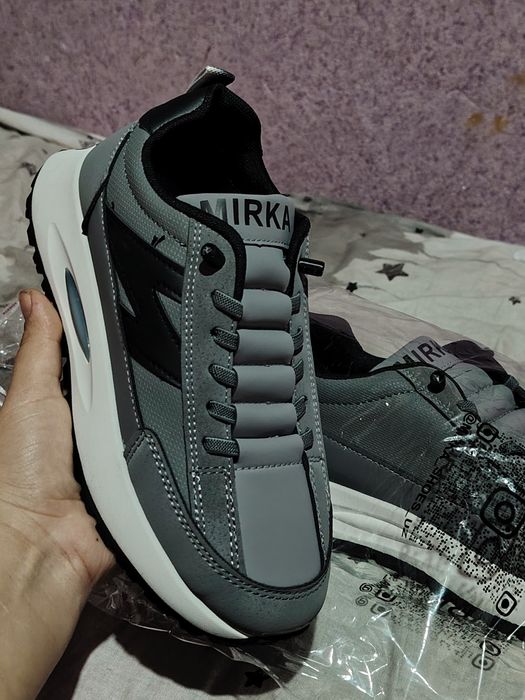 Yangi krasovka sotiladi