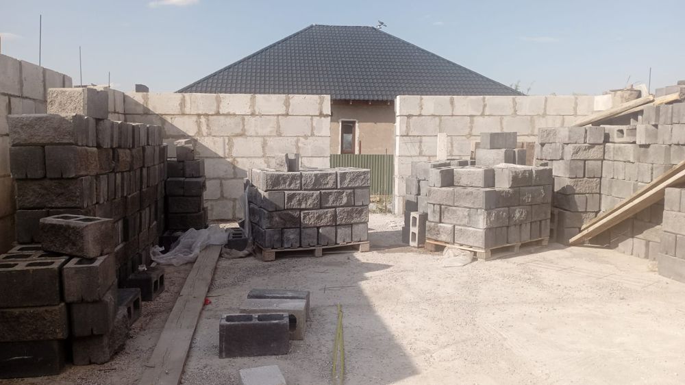 Продаётся не достроенный дом!