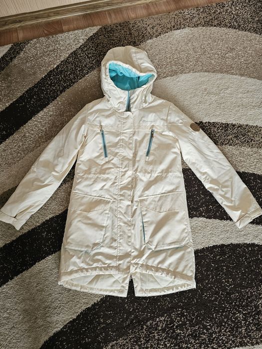 Куртки фирменные для девушки 9-13 лет