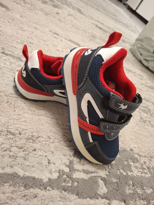 Adidasi noi nepurtați masura 30