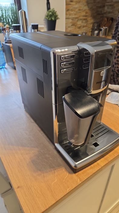 Vând Espressor Philips seria 5000