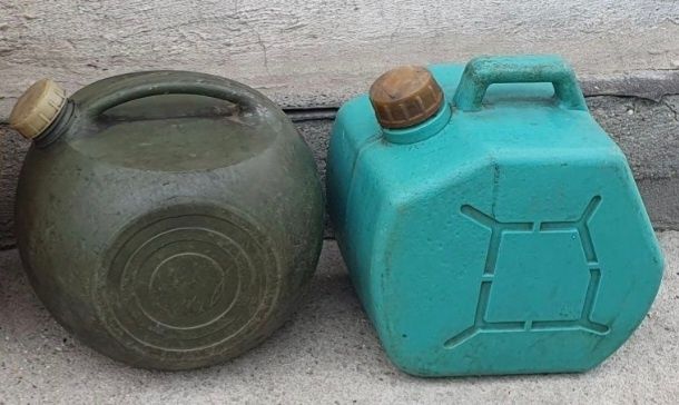 Канистры советские.