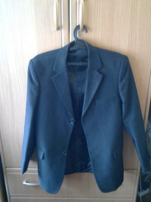 продам пиджак для подростка