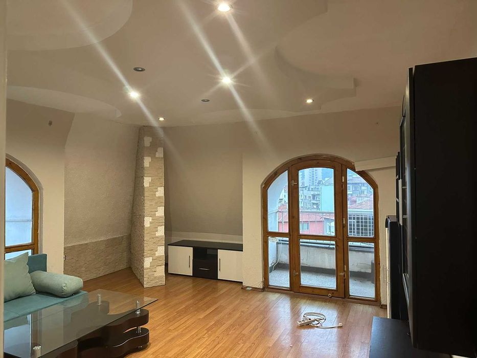 Продава се Тристаен апартамент в Асеновград - 85 кв.м за 900 €/кв.м - Снимка #2