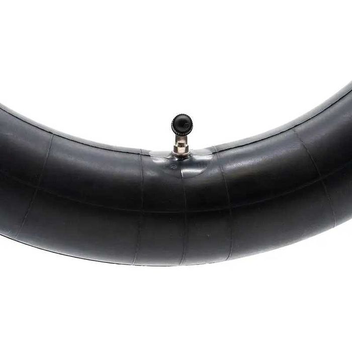 Cameră de aer pentru trotineta 10×2,5 Black Cat – valvă curbată 90×90