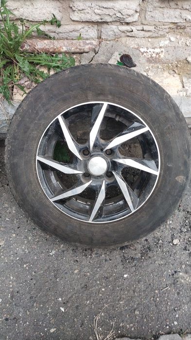 Продам диски с резиной на 13