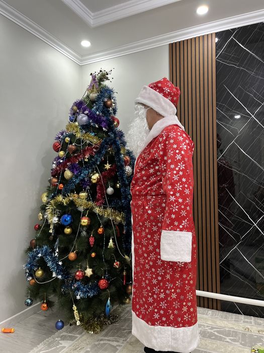 Сдаю на прокат костюм деда мороза