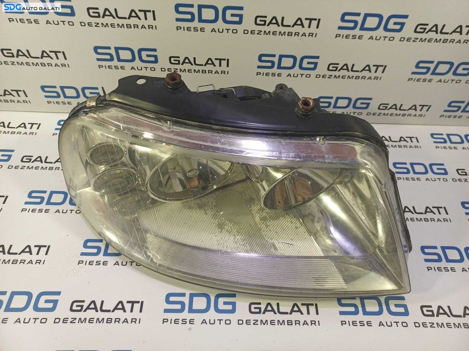 Far Dreapta FARA Xenon Volkswagen Sharan 2001 - 2010 Cod 7M3941016AH 030118202 [L1715]