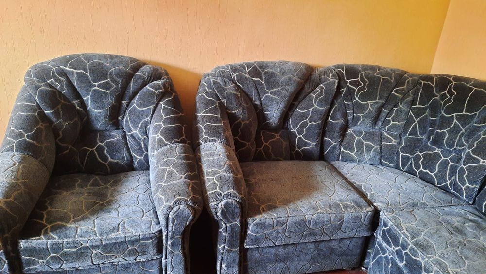 Продам диван 25000 торг