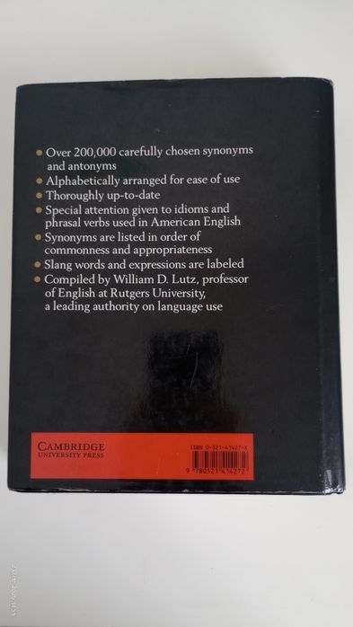 Vând dicționar Cambridge Thesaurus of American English